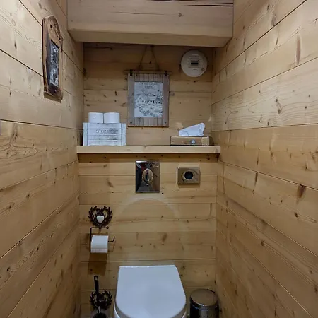 Neuf De Gamme Avec Spa, Sauna Et Decoration Originale - - Fr-1-589-80 *